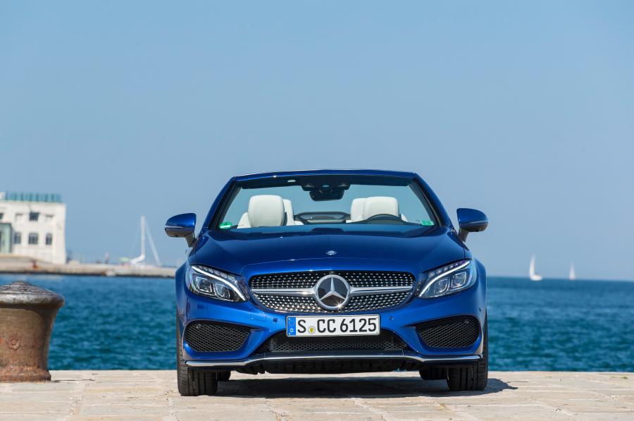  Mercedes-Benz C400 4Matic Cabriolet AMG Line 2016 года  (фото 25 из 30)